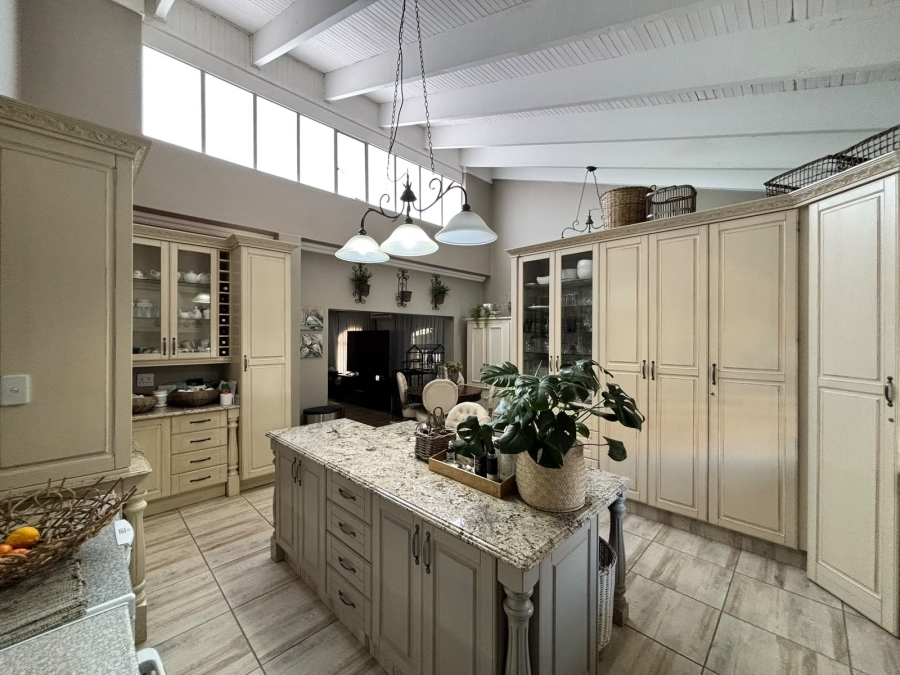 4 Bedroom Property for Sale in Grimbeeck Park North West